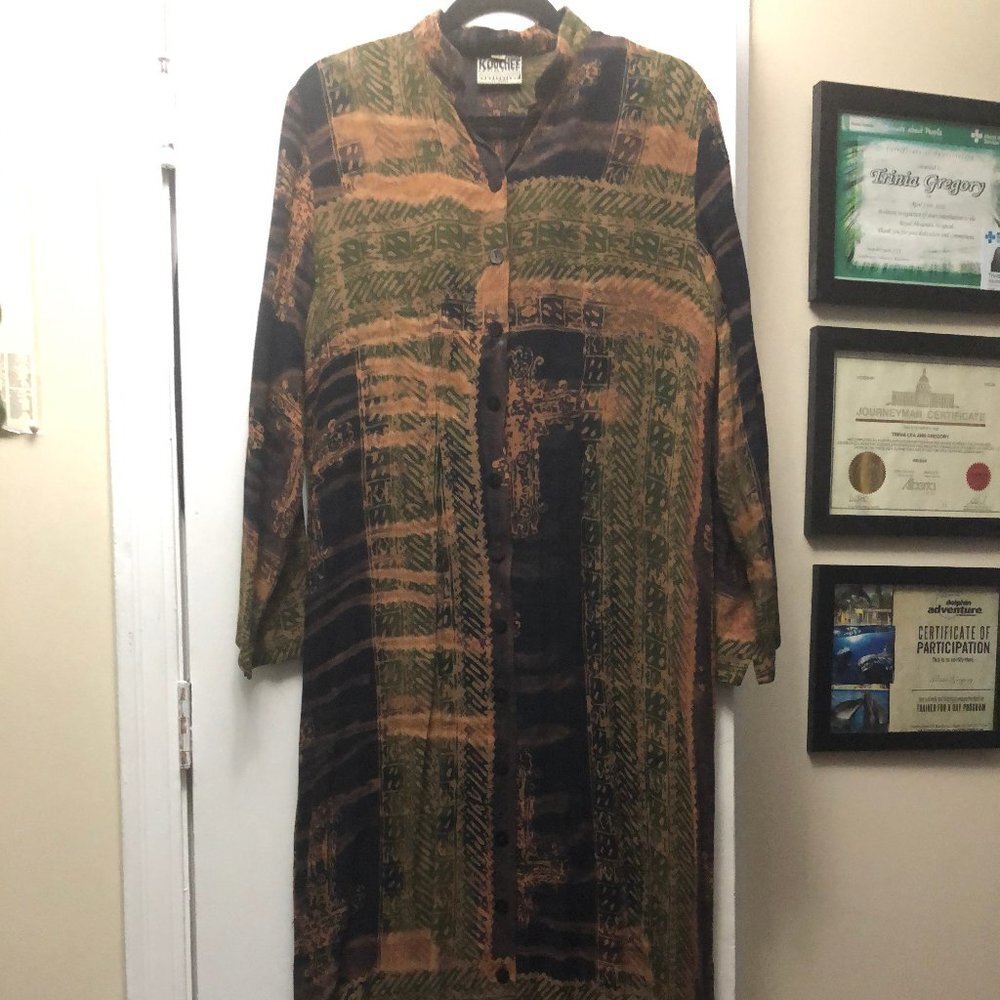 Womens Boho style floor length dress. Size small.
